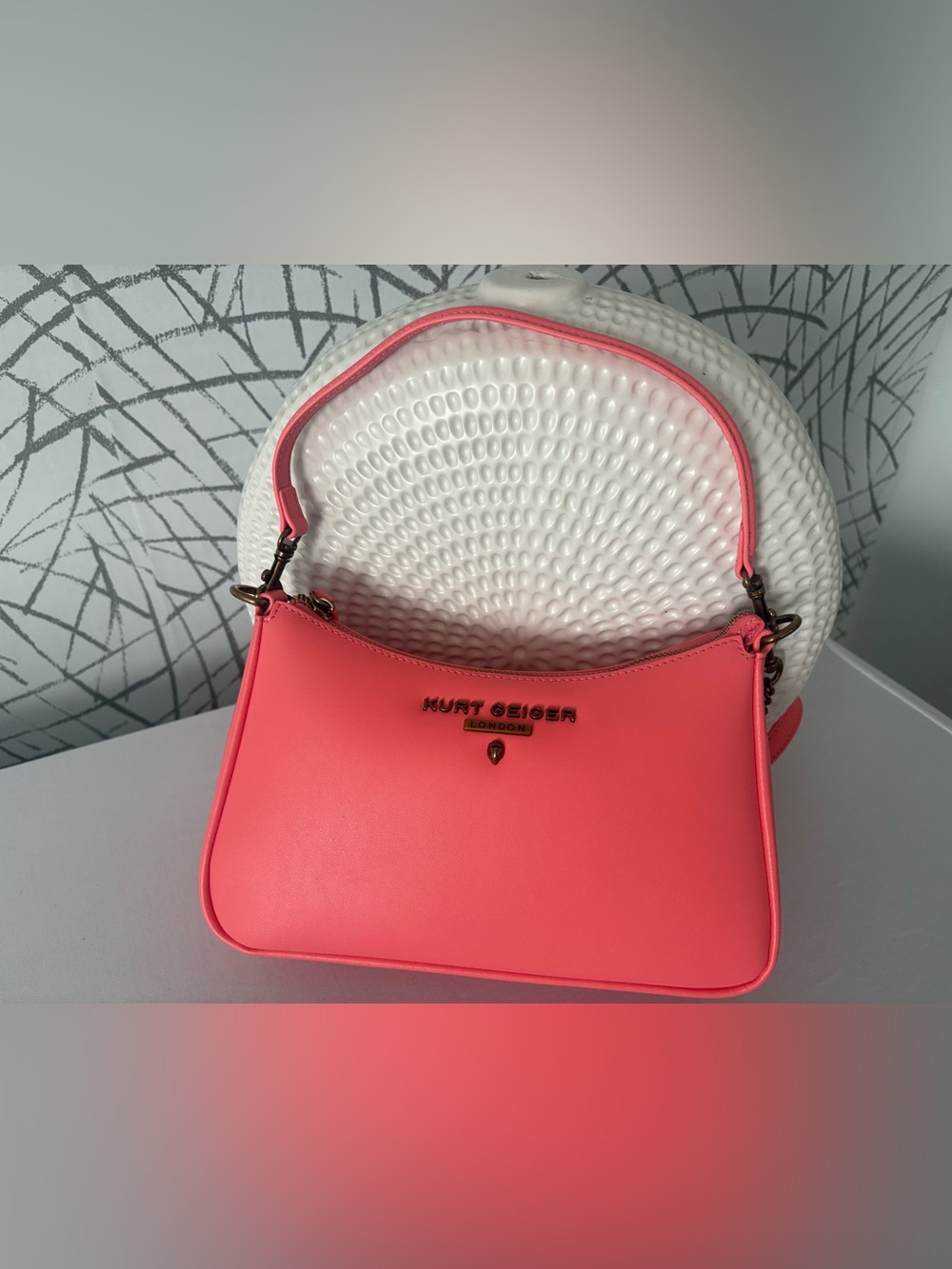 Kurt Geiger London Highgate Leather Shoulder Bag - Coral / Pink
